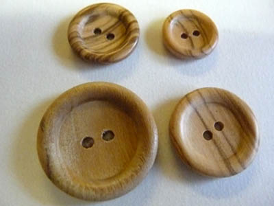 W2WOODENBUTTONS.jpg